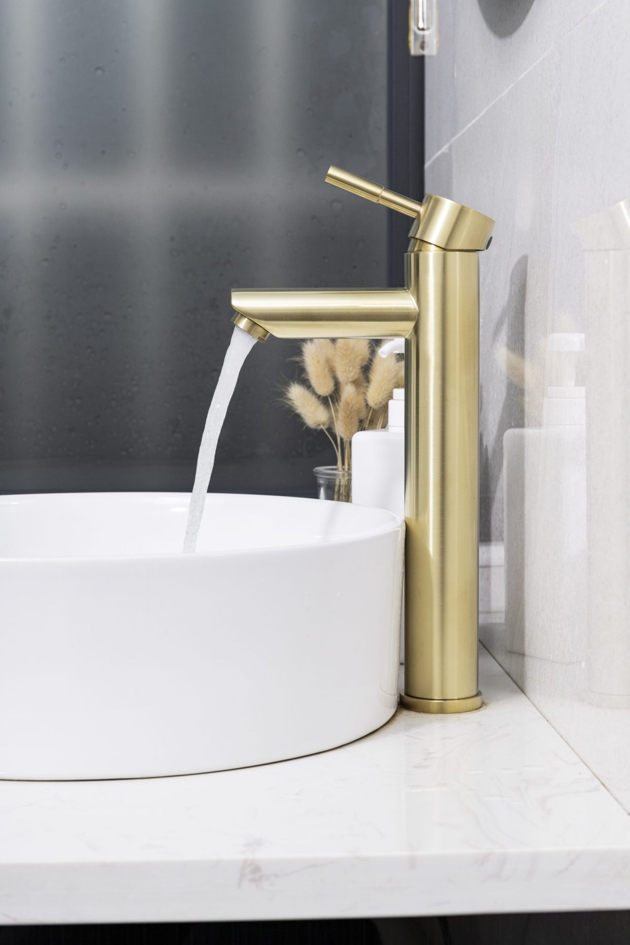 robinet-gold-salle-de-bain-montreal-laval-scaled-1280x1920 Bathroom faucet
